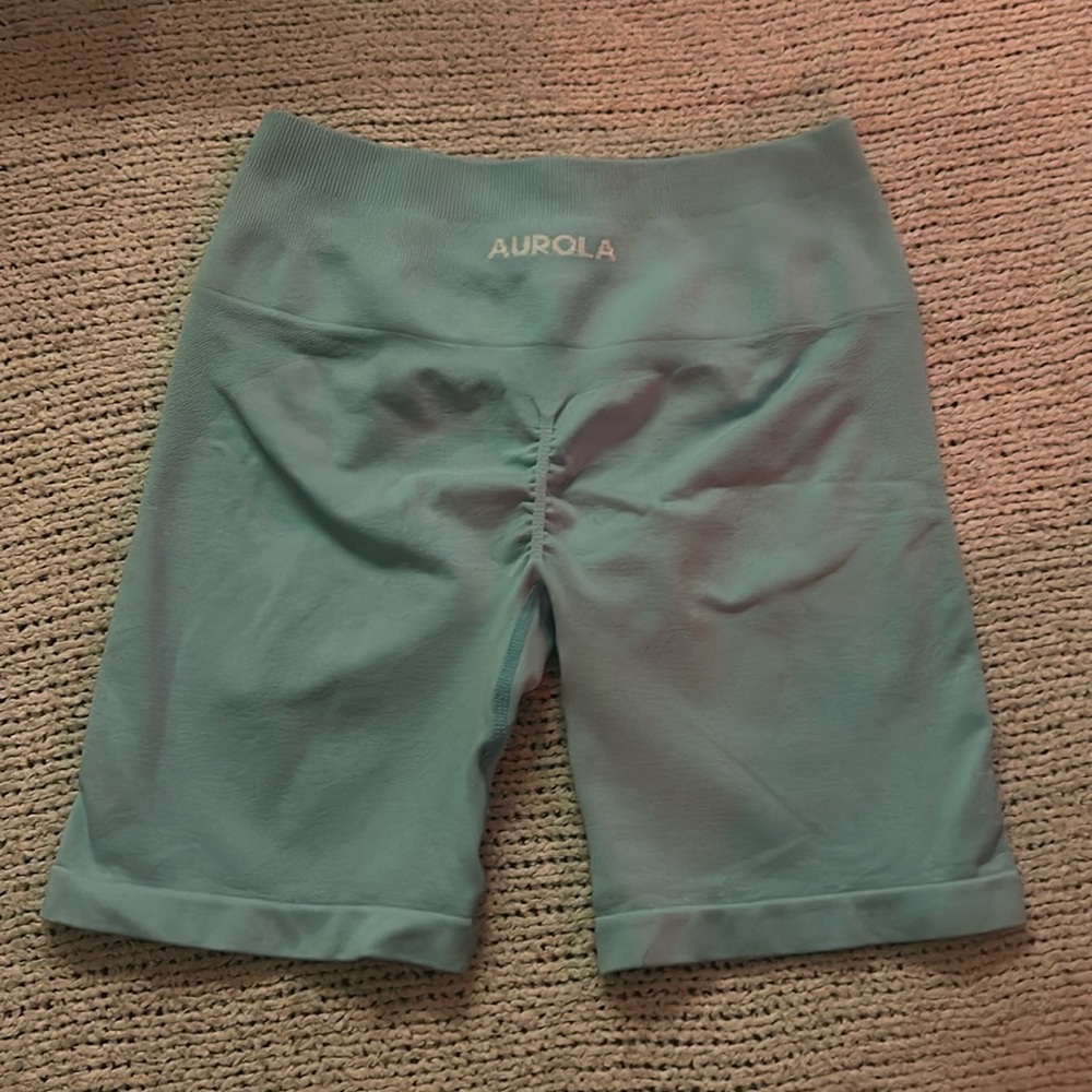 Aurola gym shorts